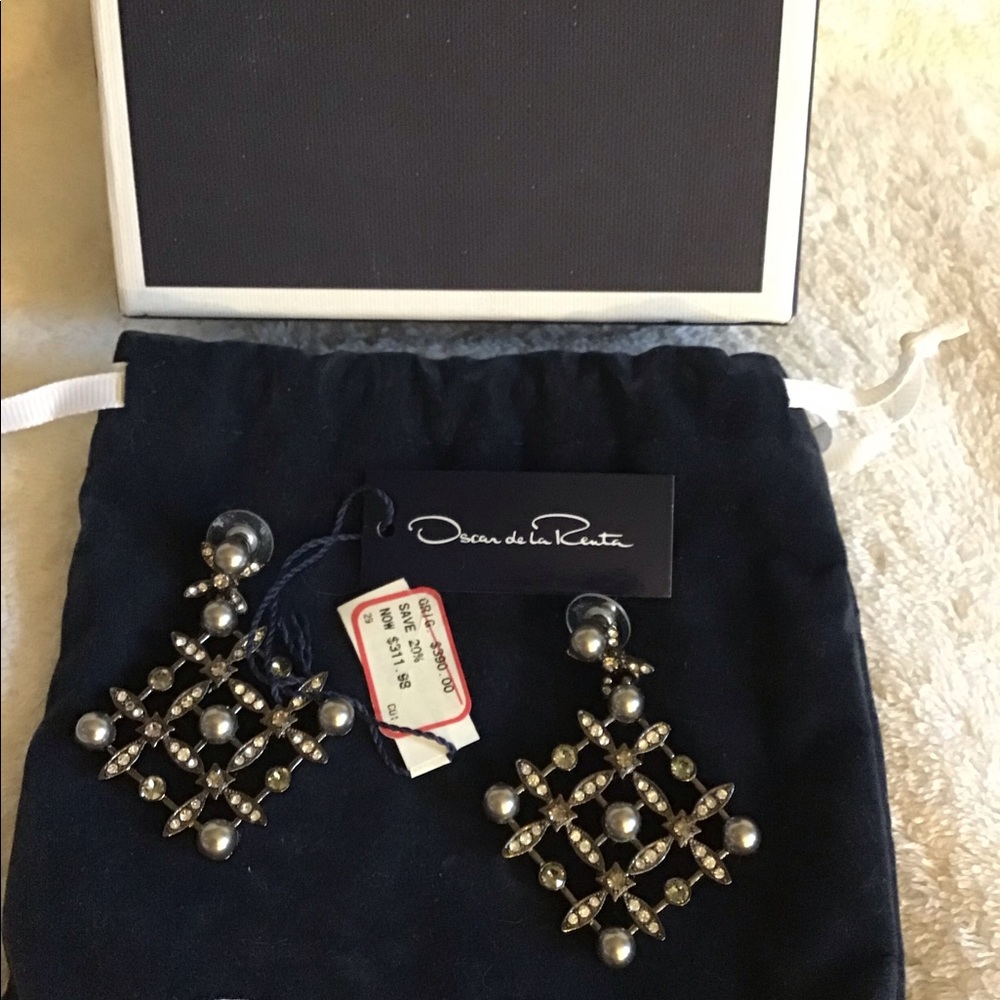 NEW OSCAR DE LA RENTA Designs Earrings.